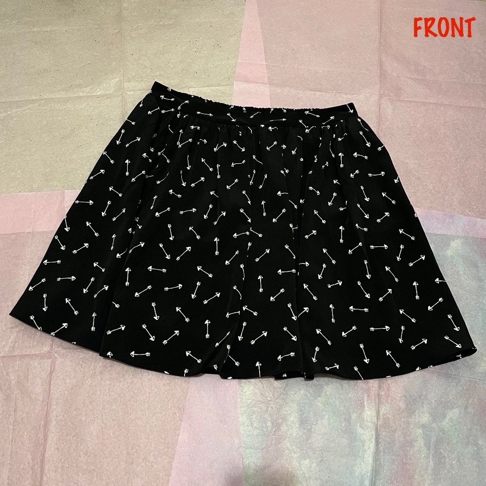 Lauren Conrad Black & White Arrow Print Flare Skirt